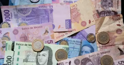 Pesos mexicanos.