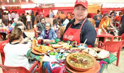 Muestra gastronmica en San Pedro El Saucito