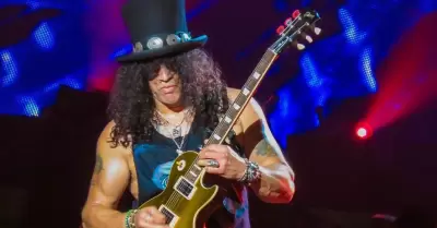 Slash se uni� con Rodrigo Gudi�o, Michael Paszt, James Fler y Andrew T. Hunt.