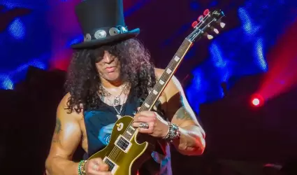 Slash se uni� con Rodrigo Gudi�o, Michael Paszt, James Fler y Andrew T. Hunt.