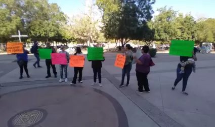 Manifestacin de familiares y amigos de familia atropellada