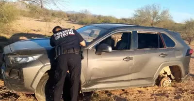 Un hombre armado, cartuchos, equipo tctico y vehculos fueron asegurados en Cab