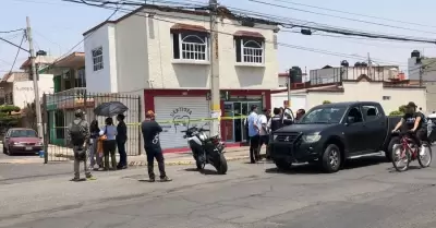 Sin robarse la camioneta, los presuntos delincuentes huyeron