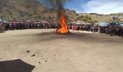 Quema de mscaras de fariseos del Coloso Alto