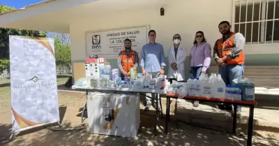 Entrega de donativo de Argonaut Gold a centro de salud de La Colorada