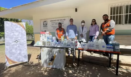 Entrega de donativo de Argonaut Gold a centro de salud de La Colorada