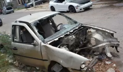 Propietarios de carros en desuso deben retirarlos de las calles