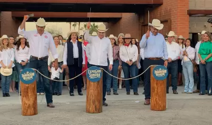 El acto protocolario con el que se pone en marcha la fiesta del pueblo corri a 