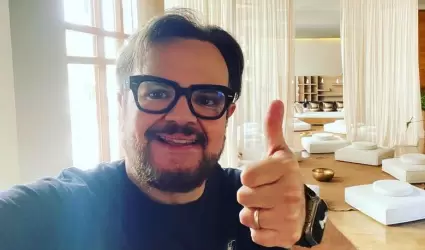 Aleks Syntek celebra 33 aos de trayectoria.