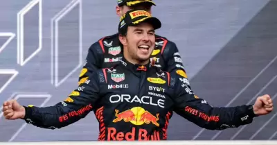 "Checo" Prez gana el Gran Premio de Azerbaiyn