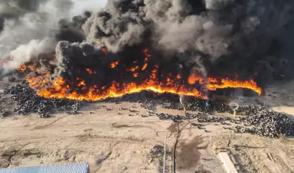 Incendio de llantas en el ejido La Victoria