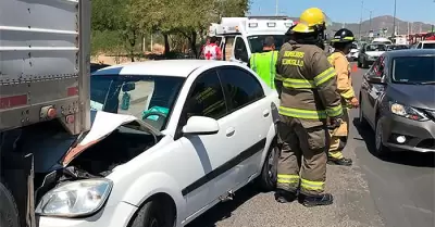 Choque por alcance en la colonia Solidaridad