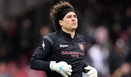 Guillermo Ochoa en un juego de la Serie A