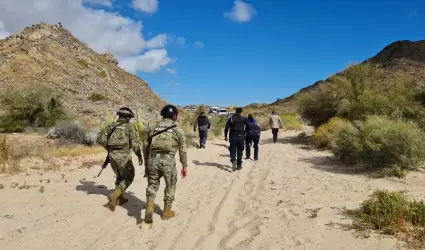 Elementos de la Secretara de Marina acompaan a colectivos de buscadoras en San