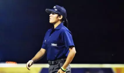 Julissa Iriarte, ampayer de la Liga Mexicana de Beisbol