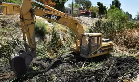 Limpieza de canales en Hermosillo