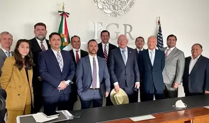 Embajador Ken Salazar en reunin en la Fiscala General de la Repblica.