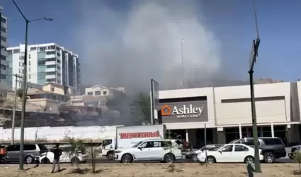 Incendio en mueblera