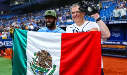 Marcelo Ebrard estuvo con Randy Arozarena en juego de los Rays