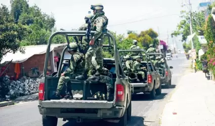 Elementos del Ejrcito Mexicano en las calles