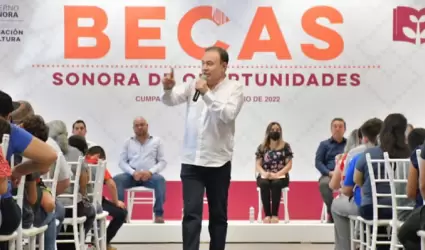 Elevan becas a estudiantes como derecho constitucional en Sonora