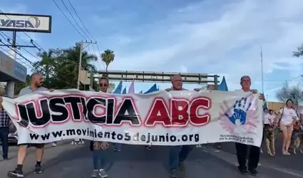 Inicia la marcha por justicia a 14 aos de incendio de la Guardera ABC