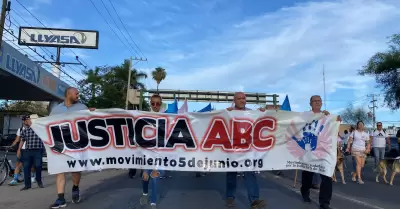 Marchan pos justicia a 14 aos del incendio en la Guardera ABC