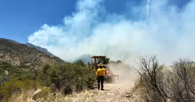 Incendio forestal en muris