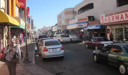 Notifican a comercios para que cumplan dictmenes de Proteccin Civil