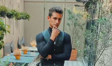 Emilio Osorio gan un reto en la cena de los nominados.