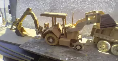 Carrito elaborado con madera