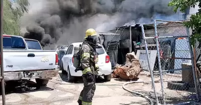 Incendio en la colonia Ley 57