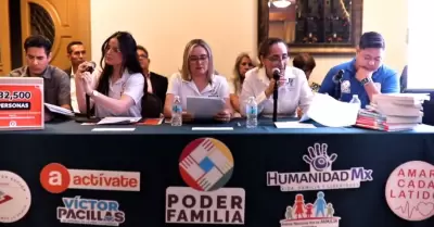 Conferencia de prensa de la asociacin Poder familia