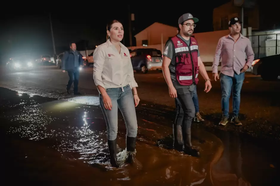 Recorre Gobernadora de BC zonas afectadas por tormenta Hilary en Mexicali