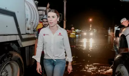 Recorre Gobernadora de BC zonas afectadas por tormenta Hilary en Mexicali