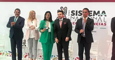 Recibe UTT premio nacional por ser la universidad que ms certifica conocimiento