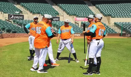 Entrenamientos de Naranjeros de Hermosillo