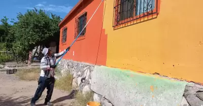 Inicia pintado de fachadas en Villa de Seris