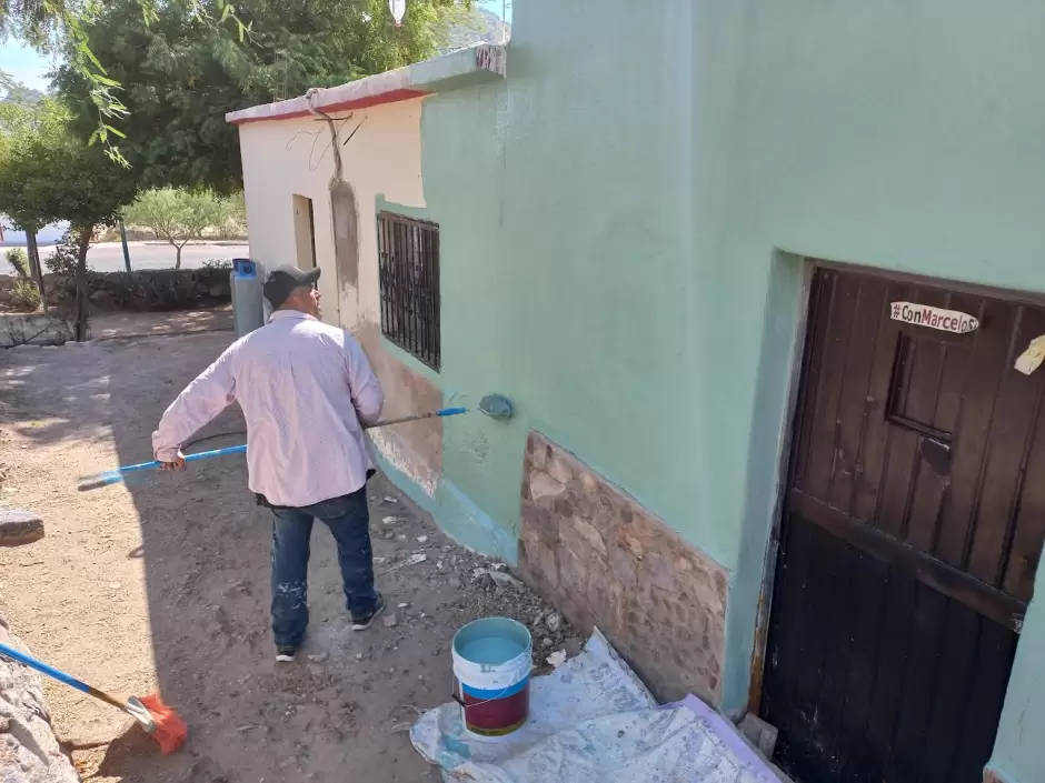 Pintado de fachadas en Villa de Seris