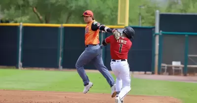 Naranjeros contina los juegos de pretemporada en Arizona.