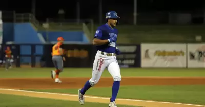 Yaquis vence a Naranjeros en Tucson