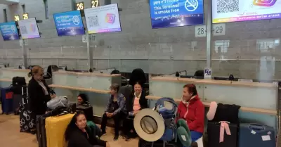 Mexicanos en el aeropuerto de Tel Aviv