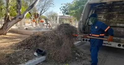 Limpieza de panteones de Hermosillo