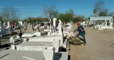 Limpieza de panteones de Hermosillo