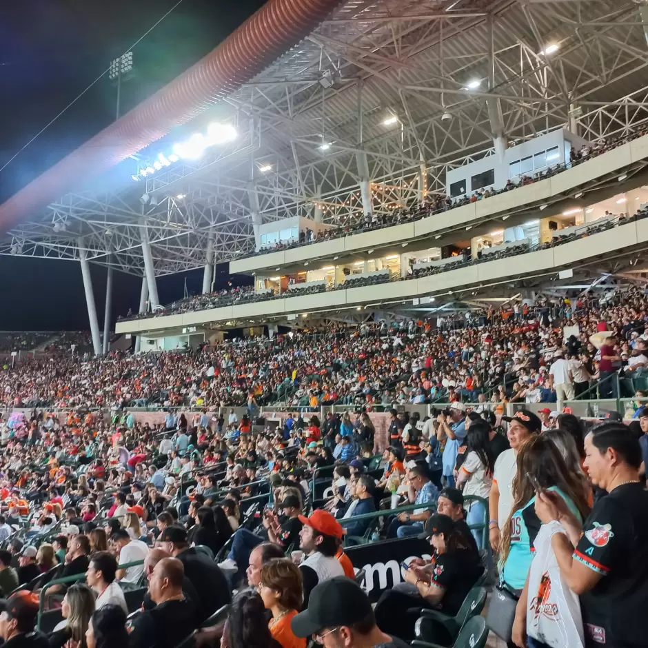 Inauguracin en el Estadio Fernando Valenzuela