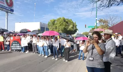 Empleados del PJ realizan bloqueos de vialidades en Hermosillo