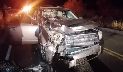 Choque de auto contra moto en carretera Hermosillo-Ures