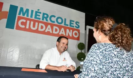 Antonio Astiazarn encabeza el Mircoles Ciudadano en la colonia San Luis