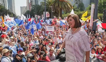 Xchitl Galvez en su quinto informe legislativo