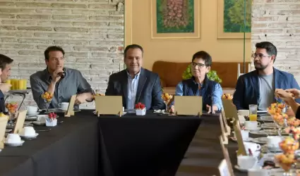 Convive alcalde con ganadores del programa "Hermosillo 47"